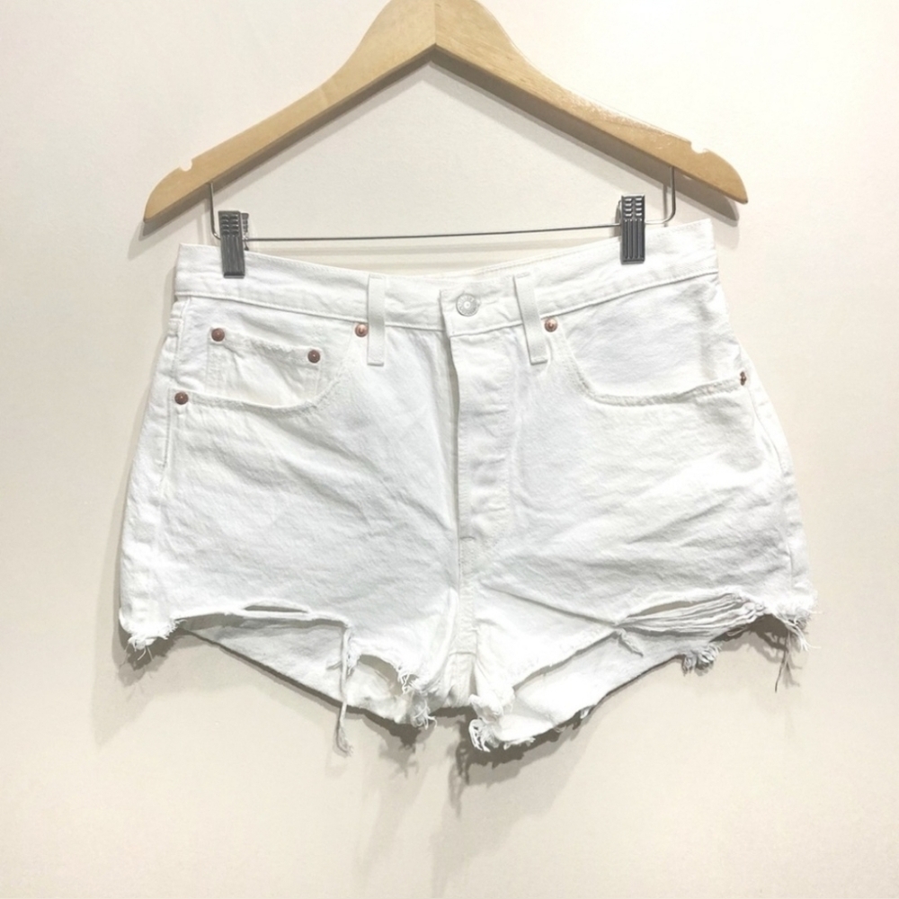 501® Levi's High Rise Women's Shorts - White Size 30